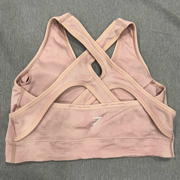 Gymshark Adapt Camo Seamless Sports Bra, Light Pink in Size Medium - Picture 2 of 4